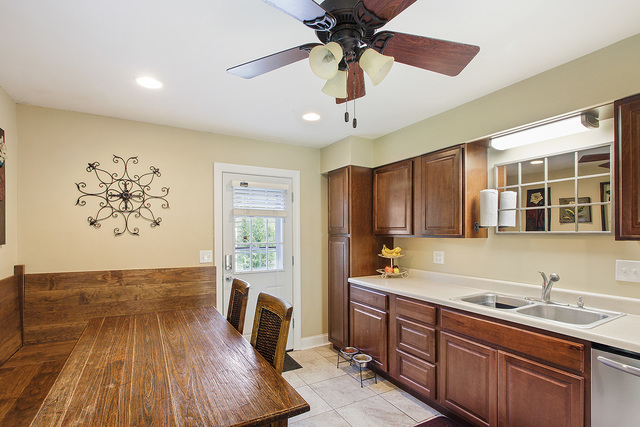 1434 Surrey Road Batavia, IL 60510 - Photo 6 of 17