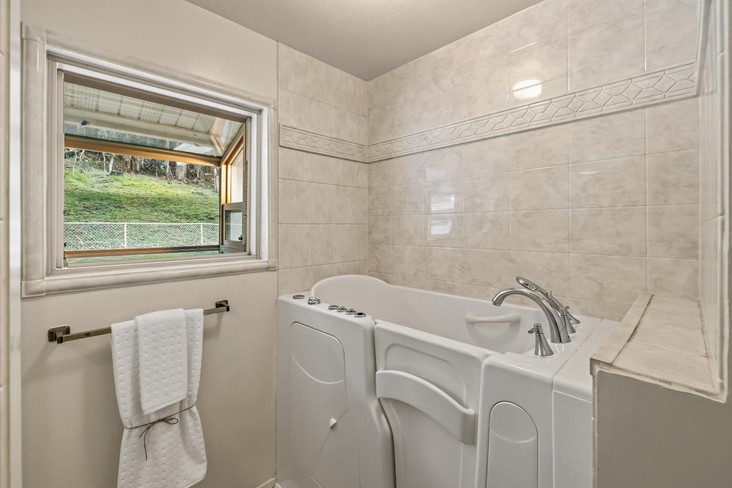 17940 Berta Canyon Road Salinas, CA 93907 - Photo 31 of 45