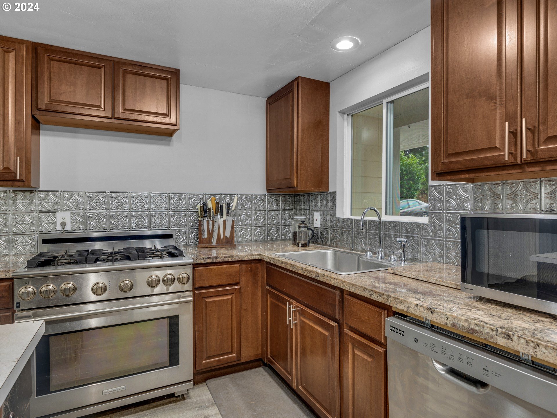 92961 Maritime Road Astoria, OR 97103 - Photo 11 of 34 Gallery Image 11