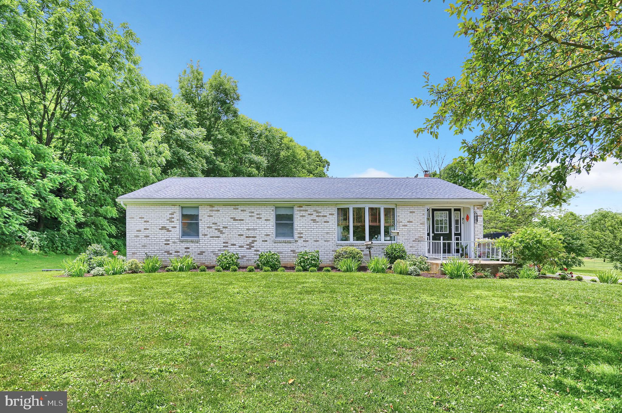 204 Mooredale Road Carlisle, PA 17015 - Photo 2 of 36 Gallery Image 2