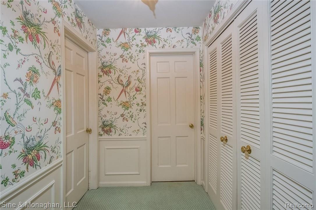 157 Kenwood Road Grosse Pointe, MI 48236 - Photo 28 of 84 028-Hallway-3257733-medium.jpg