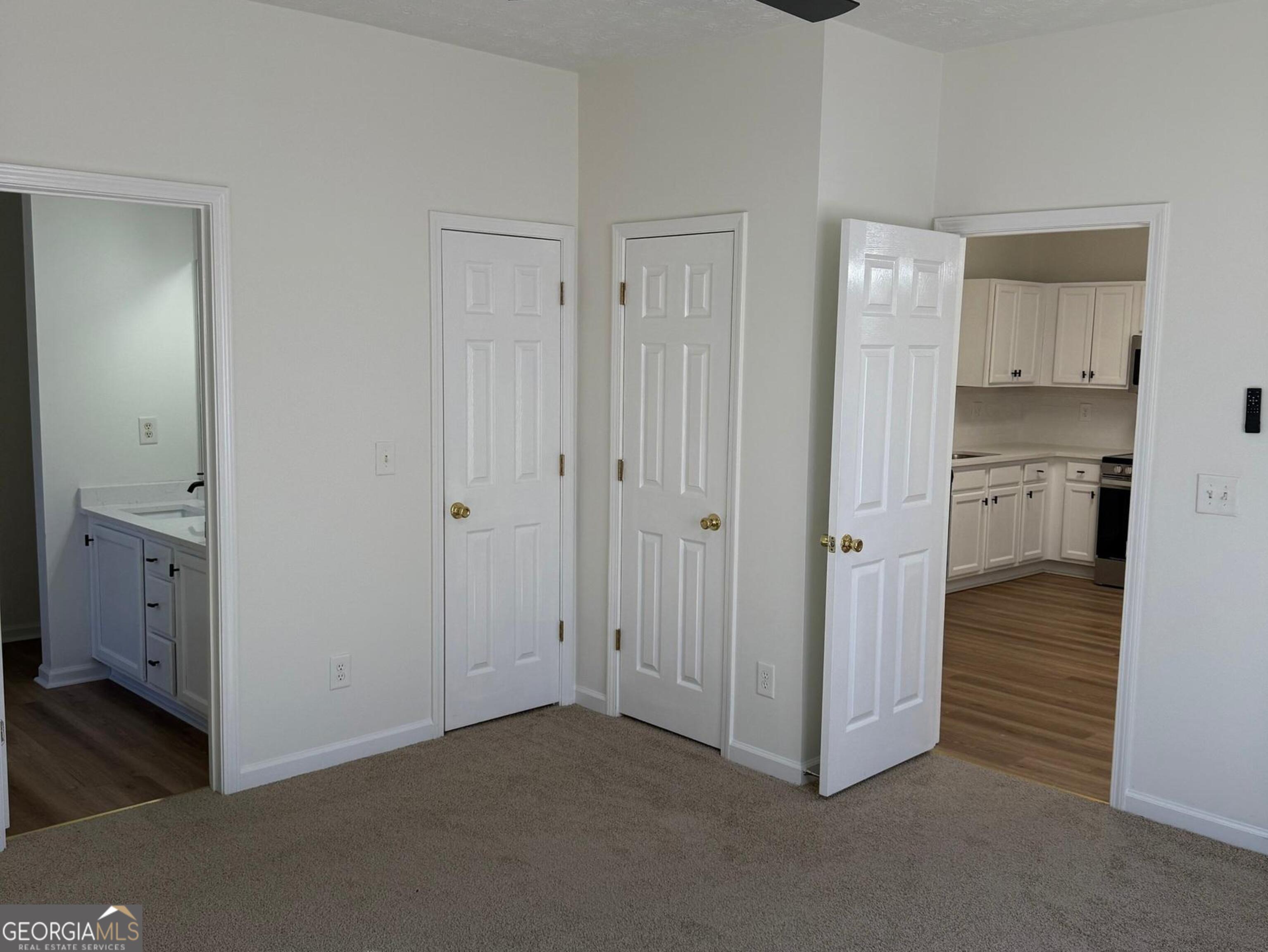 5471 Walnut Lane Lithonia, GA 30038 - Photo 18 of 40 a view of a room with white walls