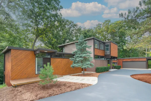 $1,989,000 | 1390 Ridge Road, Highland Park, IL 60035