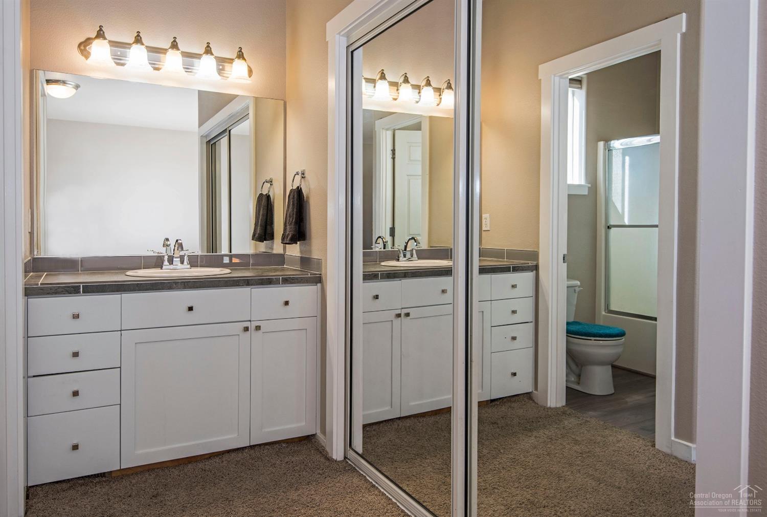 20551 Rolen Avenue Bend, OR 97702 - Photo 10 of 19 Additional Photo