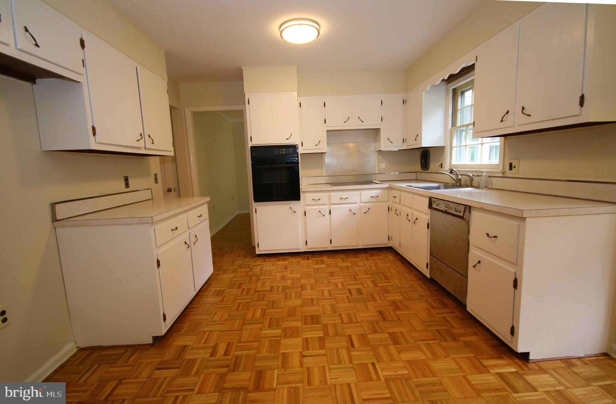 36 Quaker Road Princeton Junction, NJ 08550 - Photo 9 of 29 Spacious Kitchen