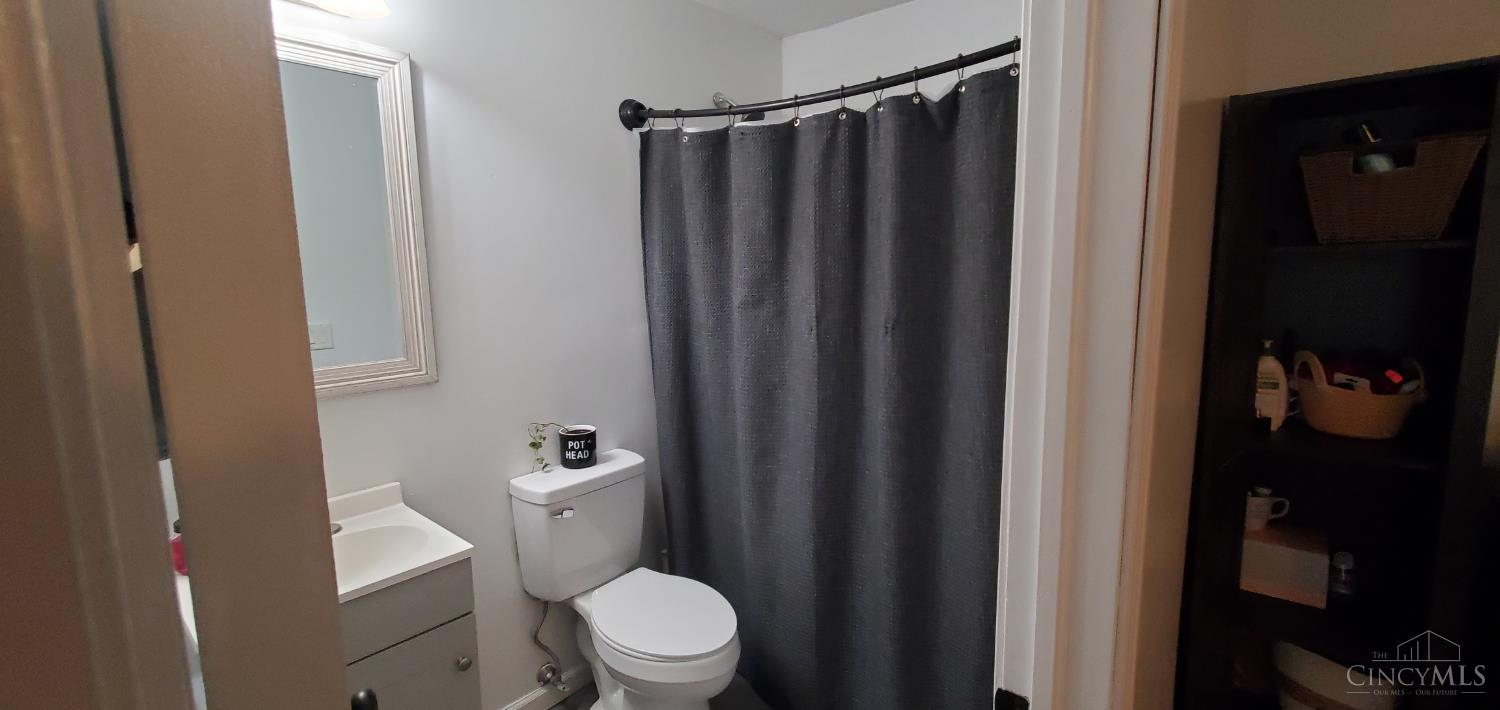 7388 Hinkle Road Middletown, OH 45042 - Photo 9 of 14 Gallery Image 9