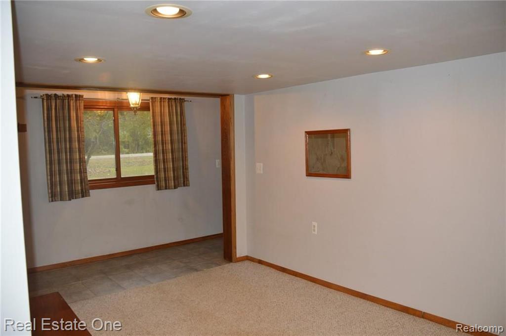 6600 Mayfair Road Utica, MI 48317 - Photo 31 of 47