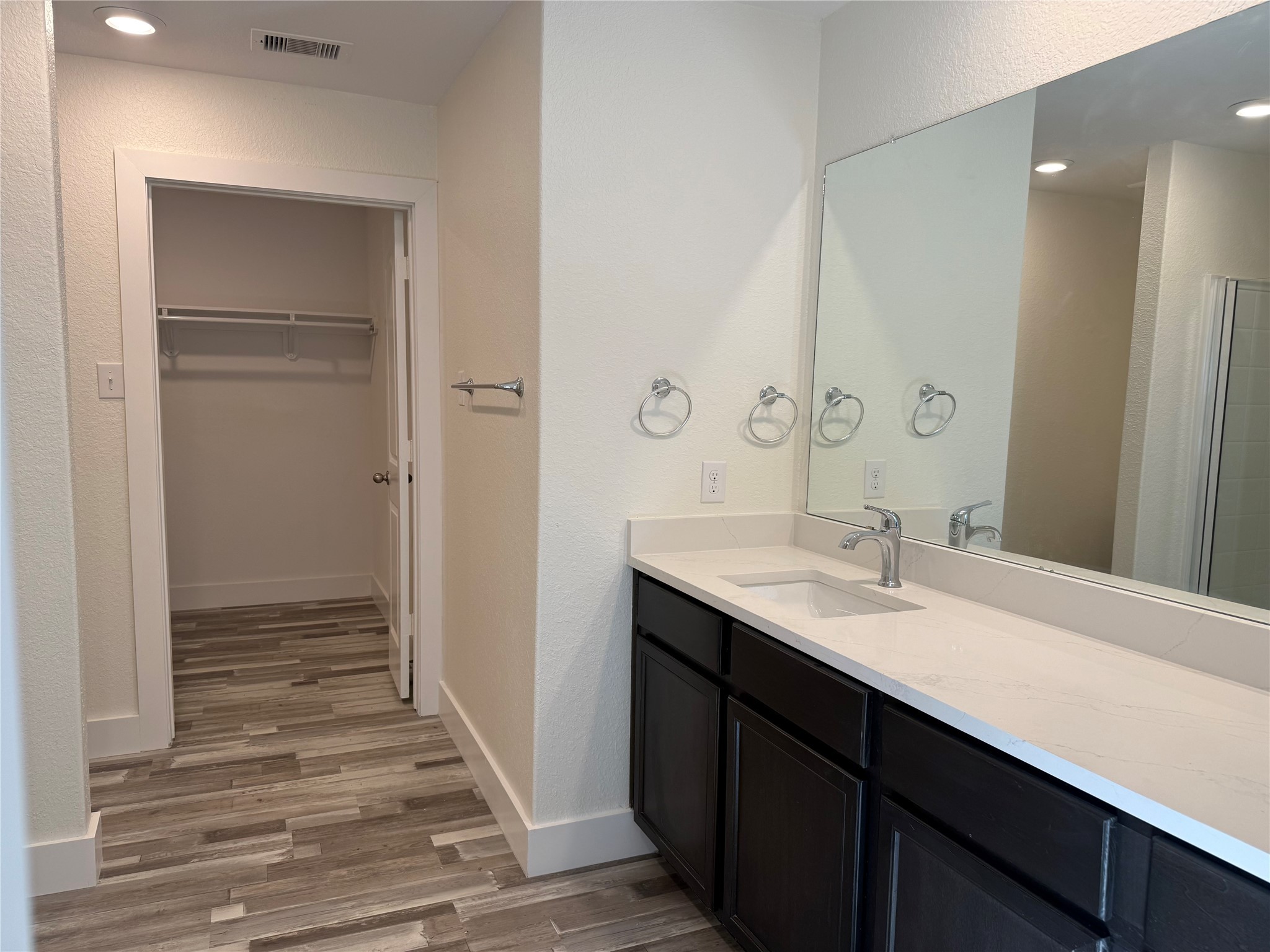 8419 Hannah Rd Cove Cove, TX 77523 - Photo 14 of 21 a bathroom with a sink and a mirror