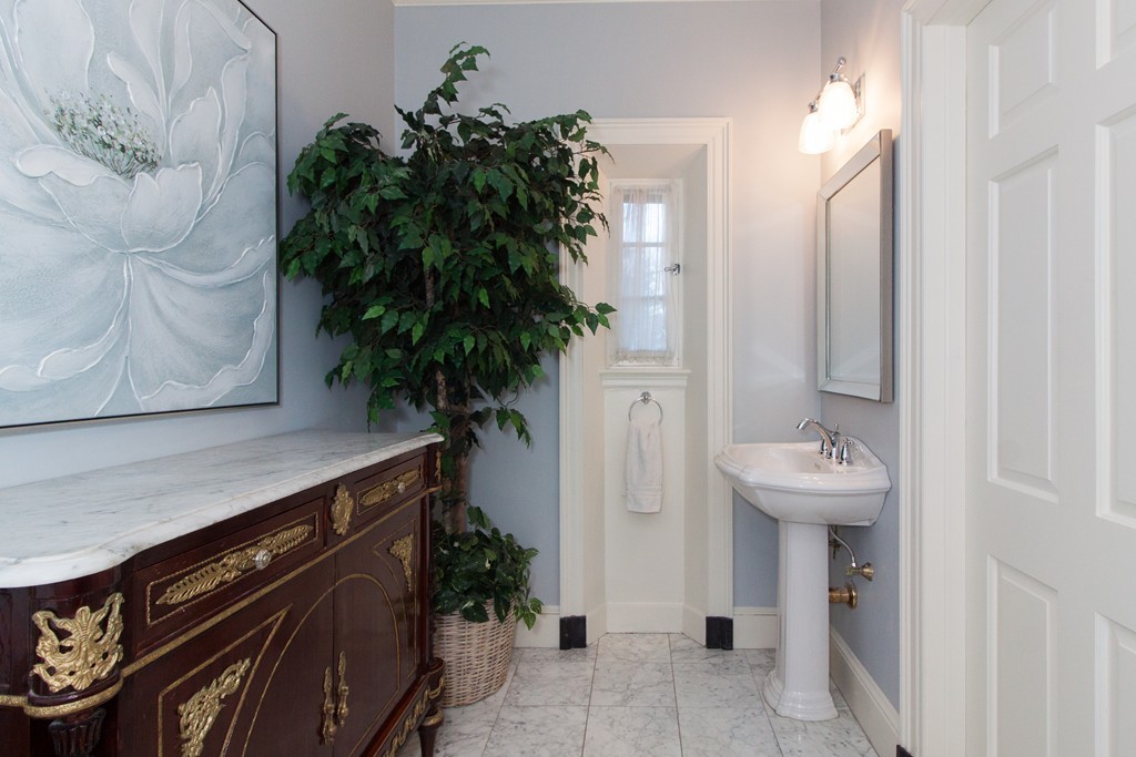 206 Colony Road Longmeadow, MA 01106 - Photo 15 of 30 Gallery Image 15