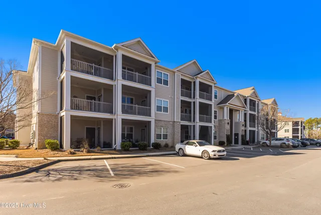 $321,500 | 395 South Crow Creek Drive, Unit 1621, Calabash, NC 28467