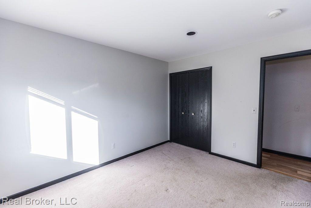 2088 Warrington Road Rochester, MI 48307 - Photo 12 of 23 Gallery Image 12