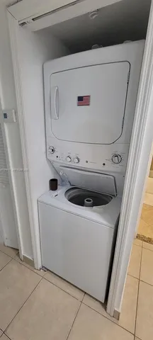 $2,300 | 6950 West 6th Avenue, Unit 416, Hialeah, FL 33014