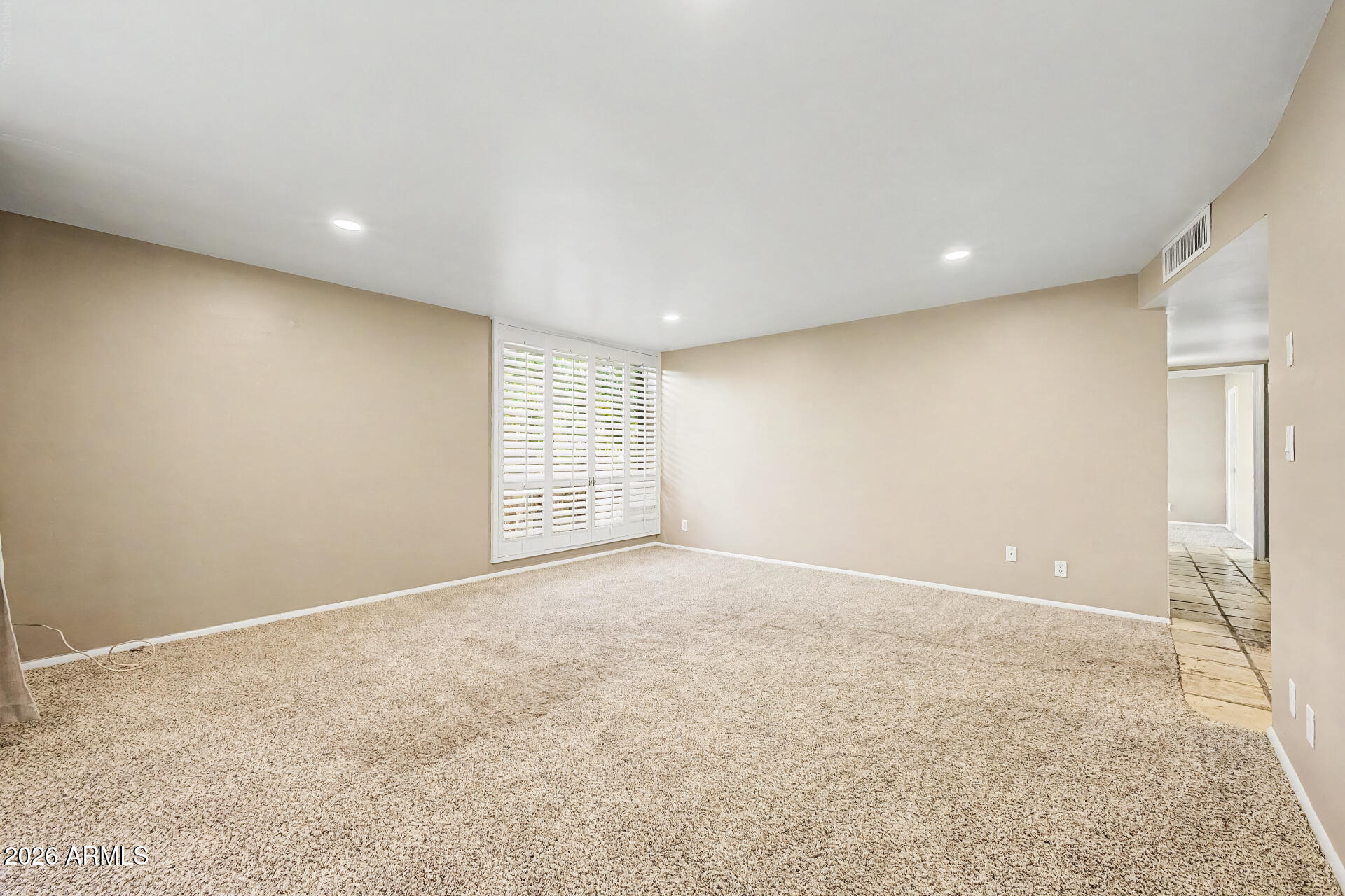 3270 East Camelback Road, Unit 114 Phoenix, AZ 85018 - Photo 7 of 31 Great Room