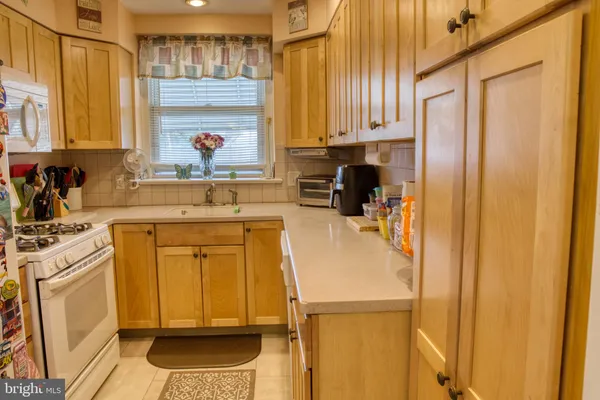 $369,900 | 8171 Lister Street, Philadelphia, PA 19152