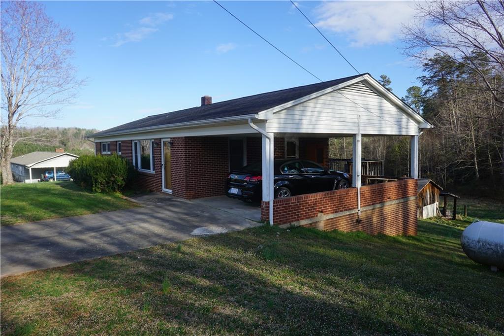 2864 Huffman Road Lenoir, NC 28645 - Photo 2 of 26