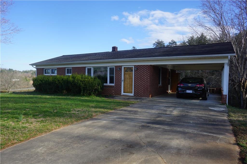 2864 Huffman Road Lenoir, NC 28645 - Photo 3 of 26