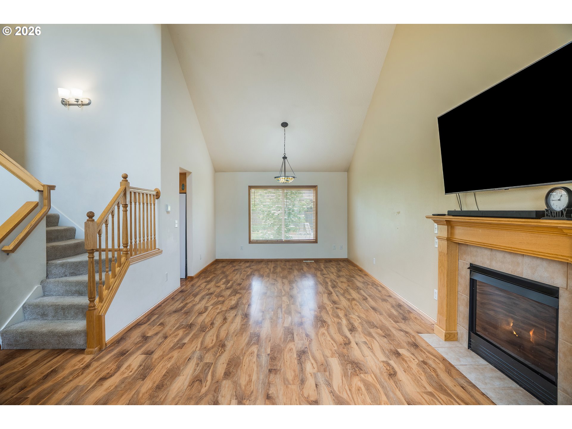239 Blue Jay Loop Creswell, OR 97426 - Photo 3 of 34