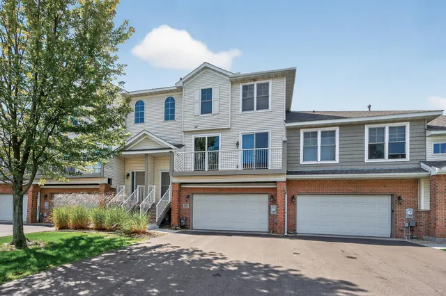 $254,000 | 20055 Heritage Drive, Lakeville, MN 55044