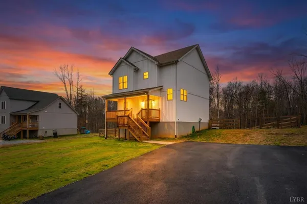 $400,000 | 240 Ned Brown Road, Amherst, VA 24521