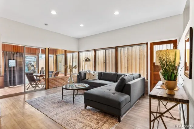 $4,000 | 2742 West Denver Place, Denver, CO 80211