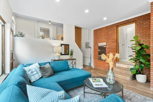 $4,000 | 2742 West Denver Place, Denver, CO 80211