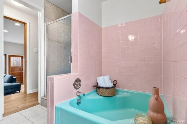 $4,000 | 2742 West Denver Place, Denver, CO 80211