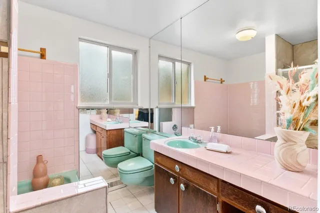 $4,000 | 2742 West Denver Place, Denver, CO 80211