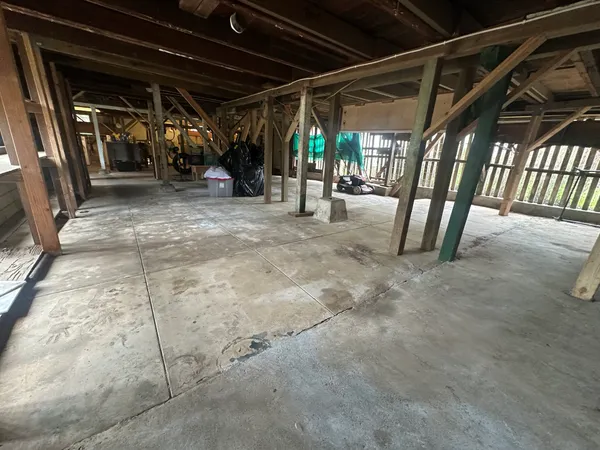 $325,000 | 341 Iliahi Street, Hilo, HI 96720