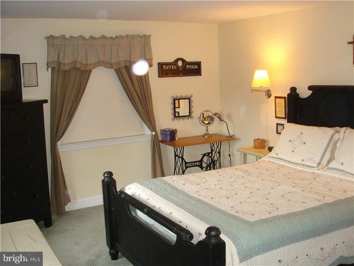25 Bennett Road Springfield, PA 19064 - Photo 11 of 16
