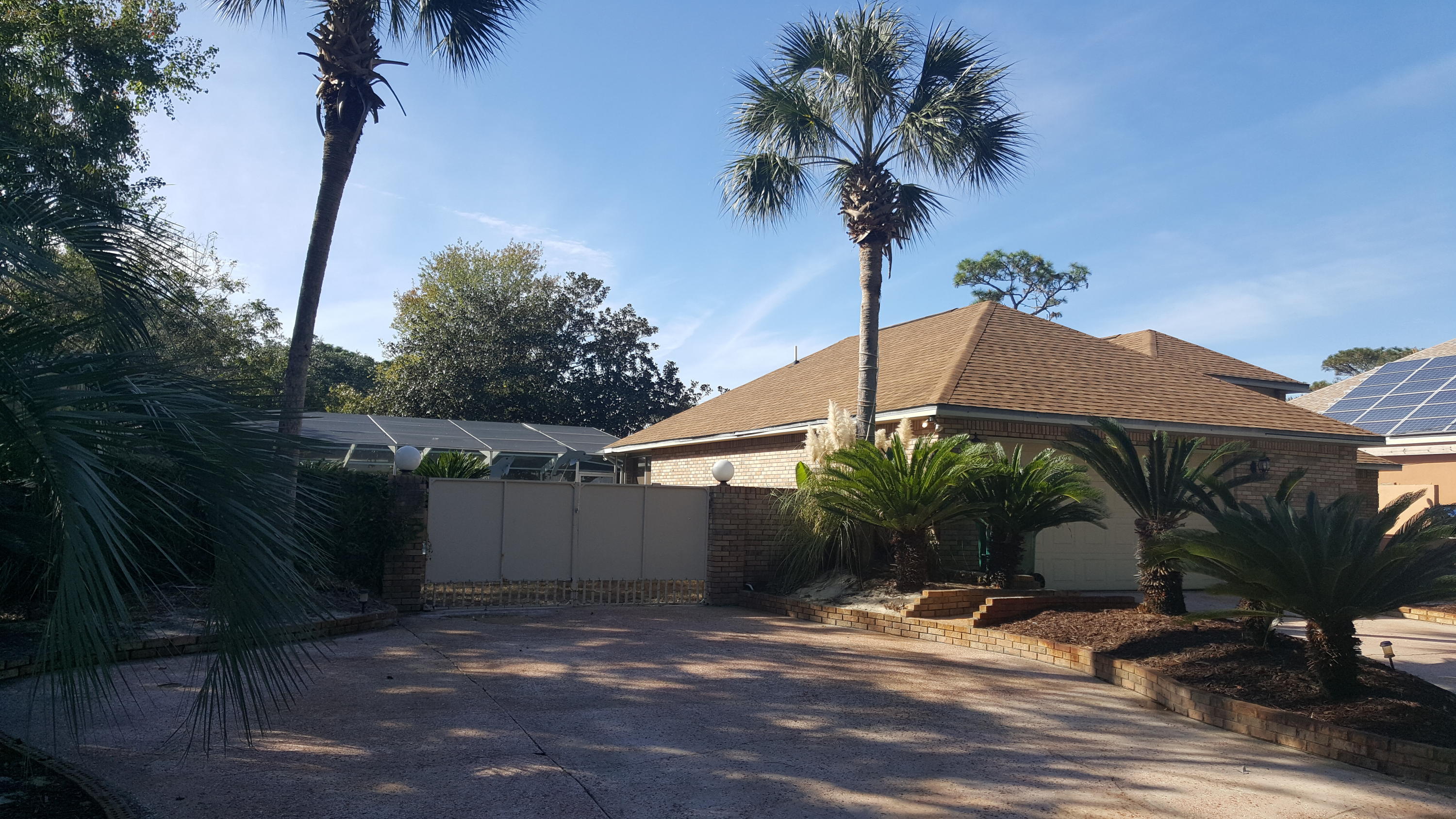 315 Tarpon Road Mary Esther, FL 32569 - Photo 4 of 22 side yard