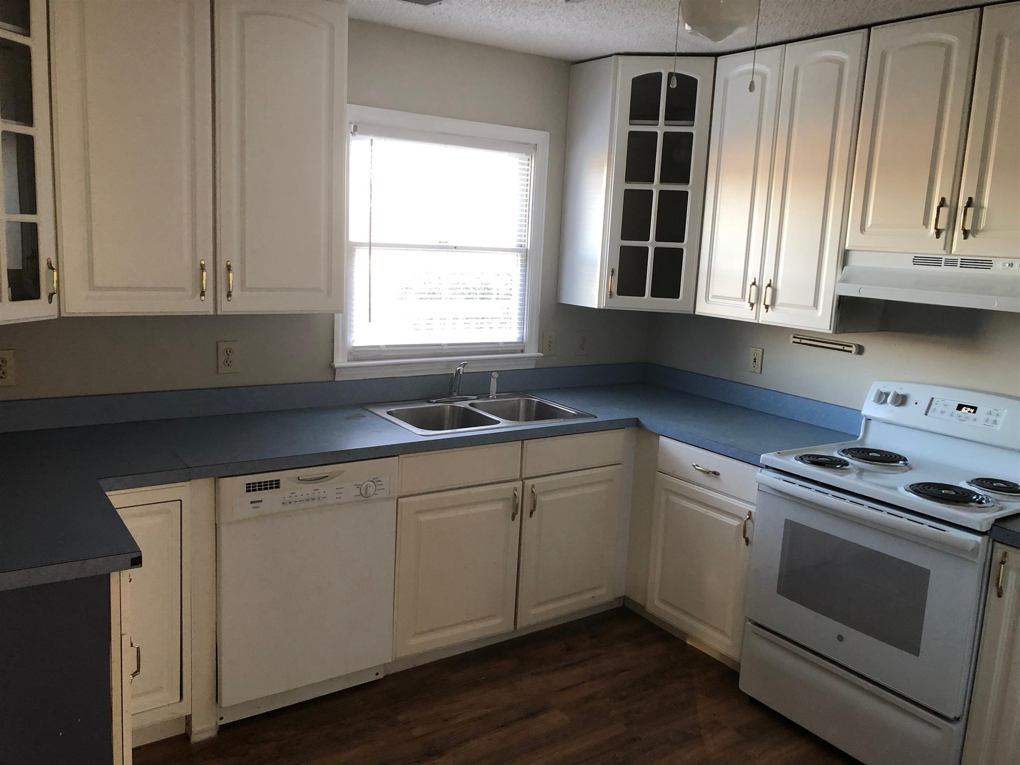324 Governor Hall Road Castalian Springs, TN 37031 - Photo 8 of 13 Kitchen