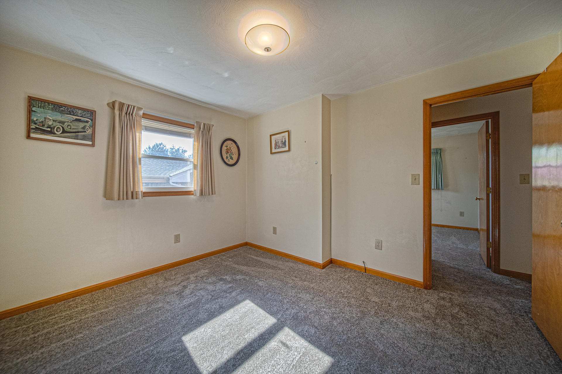 528 Ridgecrest Lane Roanoke, VA 24019 - Photo 15 of 26 Bedroom 3