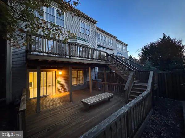 a view of entryway with a front door