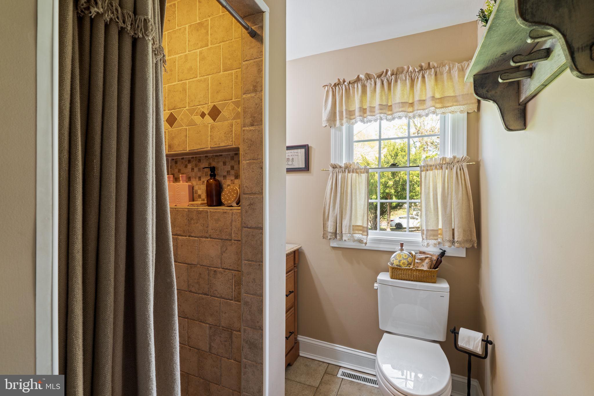 1931 Durham Road New Hope, PA 18938 - Photo 23 of 54 Full Bathroom
