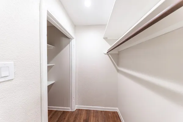 $2,300 | 4710 Glenmont Street, Bellaire, TX 77401