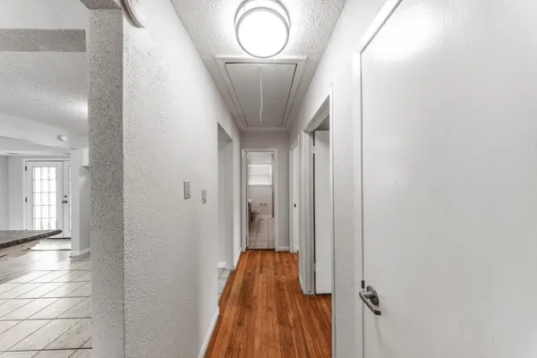 $2,300 | 4710 Glenmont Street, Bellaire, TX 77401