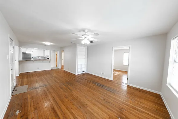 $2,300 | 4710 Glenmont Street, Bellaire, TX 77401