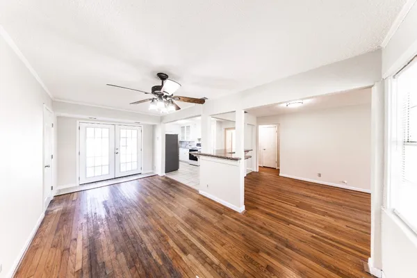 $2,300 | 4710 Glenmont Street, Bellaire, TX 77401
