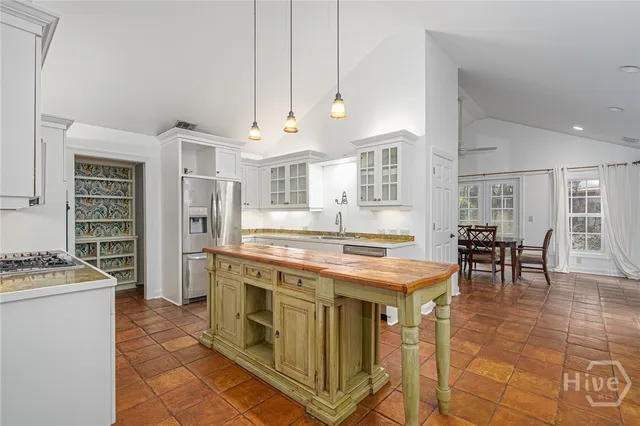 $615,000 | 9 Dr Louis Way, Savannah, GA 31411