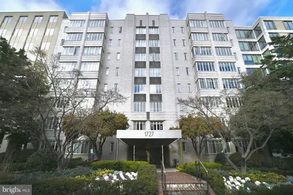 $1,650 | 1727 Massachusetts Avenue Northwest, Unit 810, Washington, DC 20036