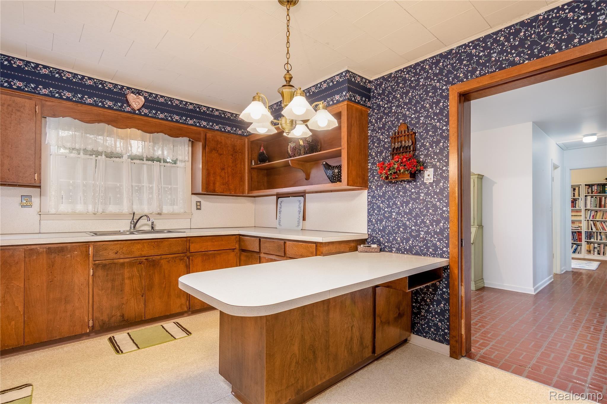 2990 Lansdowne Road Waterford, MI 48329 - Photo 12 of 22 Landsdowne-1-13.jpg