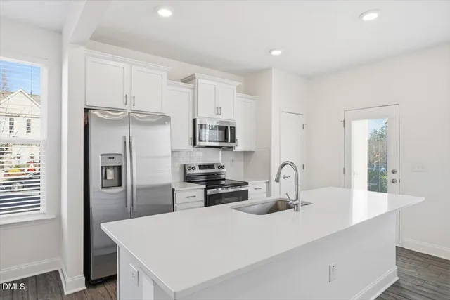 $300,000 | 11 Wildflower Circle, Clayton, NC 27520