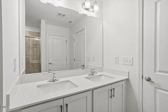 $300,000 | 11 Wildflower Circle, Clayton, NC 27520