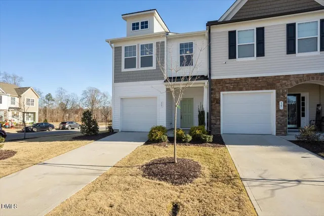 $300,000 | 11 Wildflower Circle, Clayton, NC 27520