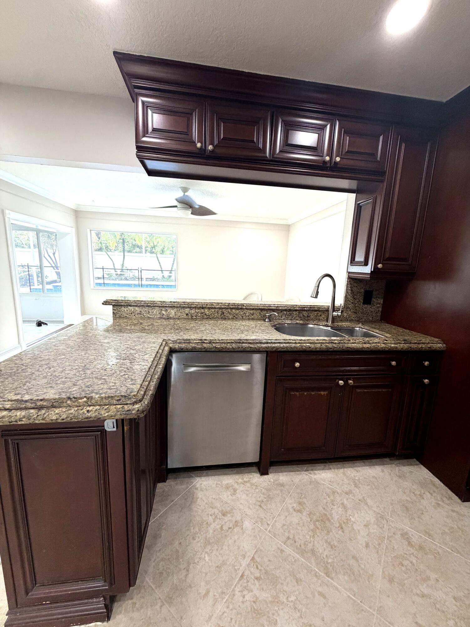 9585 Affirmed Lane Boca Raton, FL 33496 - Photo 10 of 25 IMG_4351