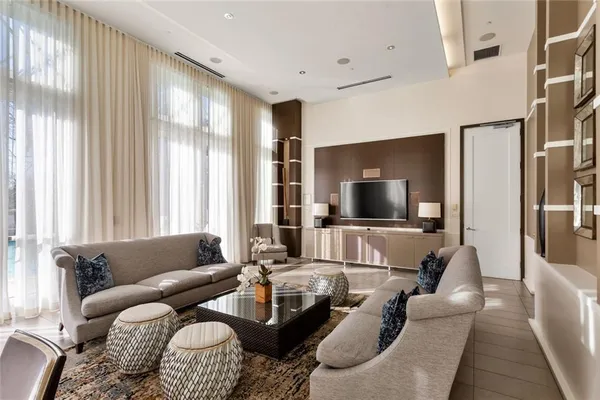 $699,000 | 1820 Peachtree Road Northwest, Unit 402, Atlanta, GA 30309