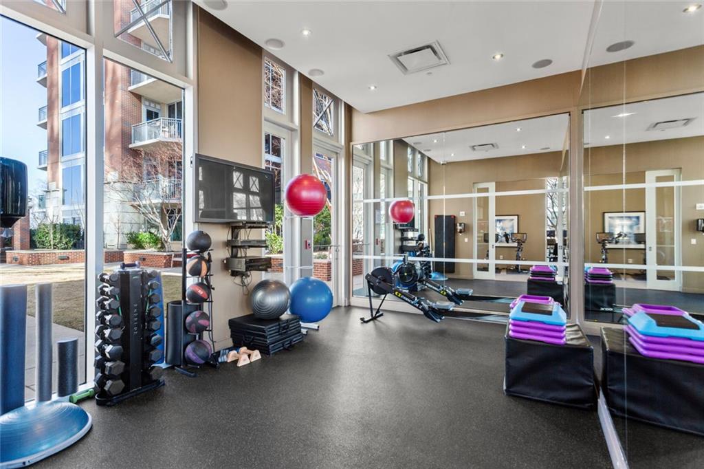 1820 Peachtree Road Northwest, Unit 402 Atlanta, GA 30309 - Photo 27 of 33