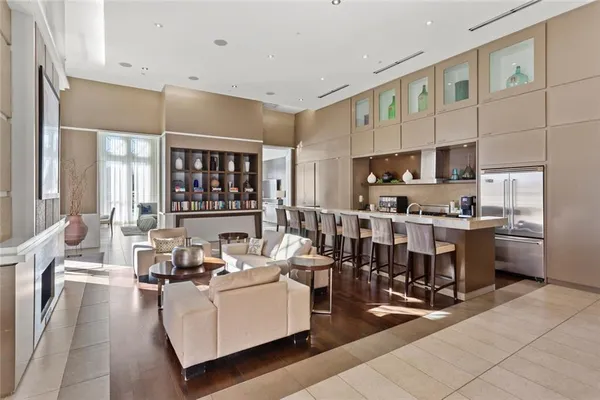$699,000 | 1820 Peachtree Road Northwest, Unit 402, Atlanta, GA 30309