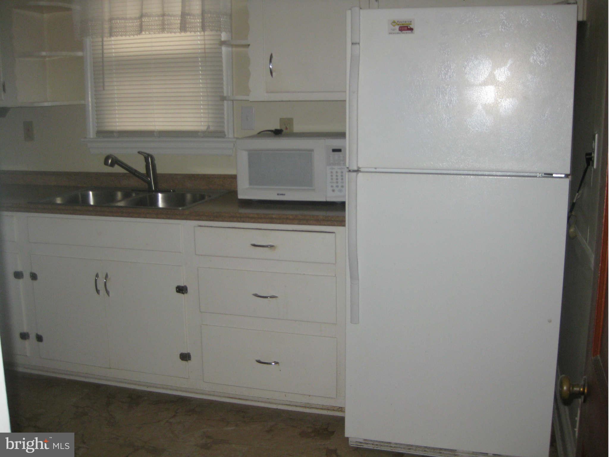 3 Mansion Road Linthicum Heights, MD 21090 - Photo 4 of 29 Kitchen