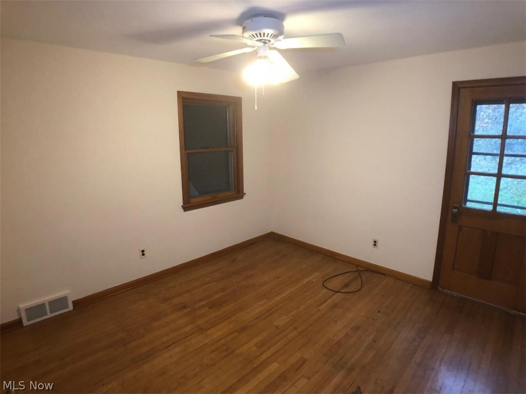 14251 Rockside Road Maple Heights, OH 44137 - Photo 12 of 28